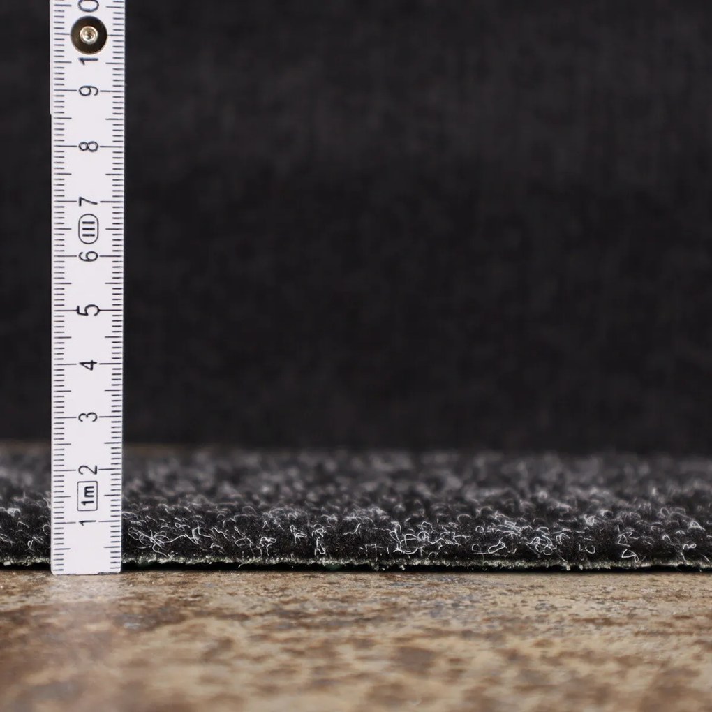 Betap, Umelá tráva Wembley jedinečná čierna, vyrezať kruh, šíře 2m,4m, čierna, nopy, chodba / predsieň