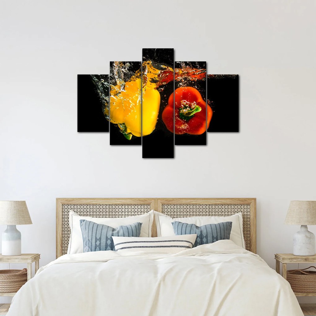 Obraz - papriky vo vode (150x105 cm)