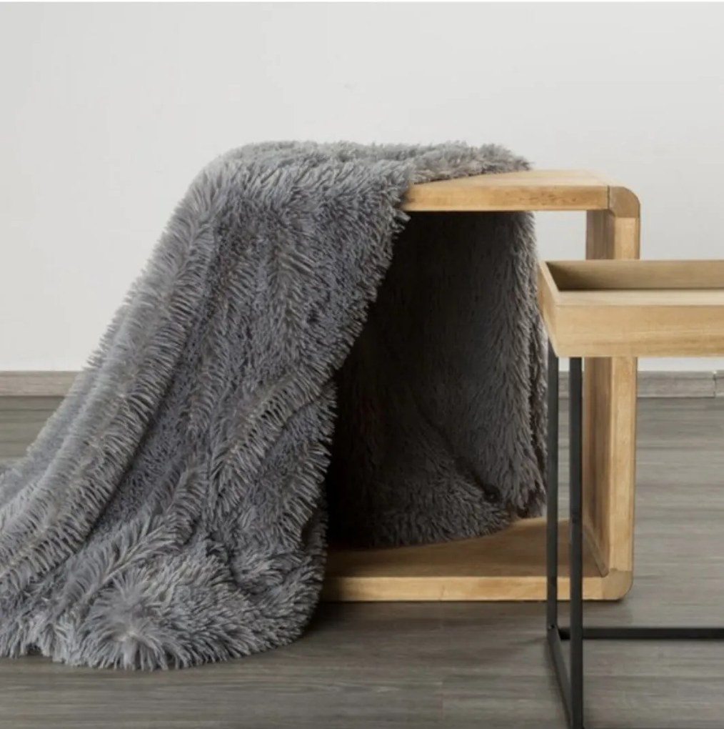 Deka Tiffany Sivá 170x210 cm – elegantná prešívaná deka na posteľ