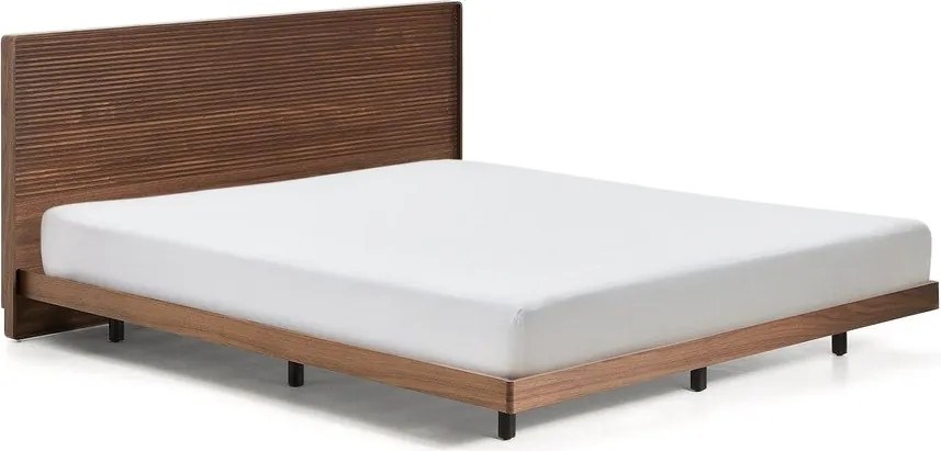 Hnedá dvojlôžková posteľ z brezového dreva s roštom 180x200 cm Norlen – Kave Home