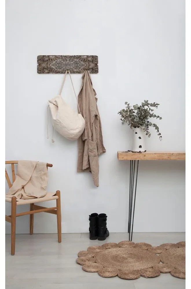 Nástenný vešiak z borovicového dreva Tierra Bella Mandala, 50 x 20 cm