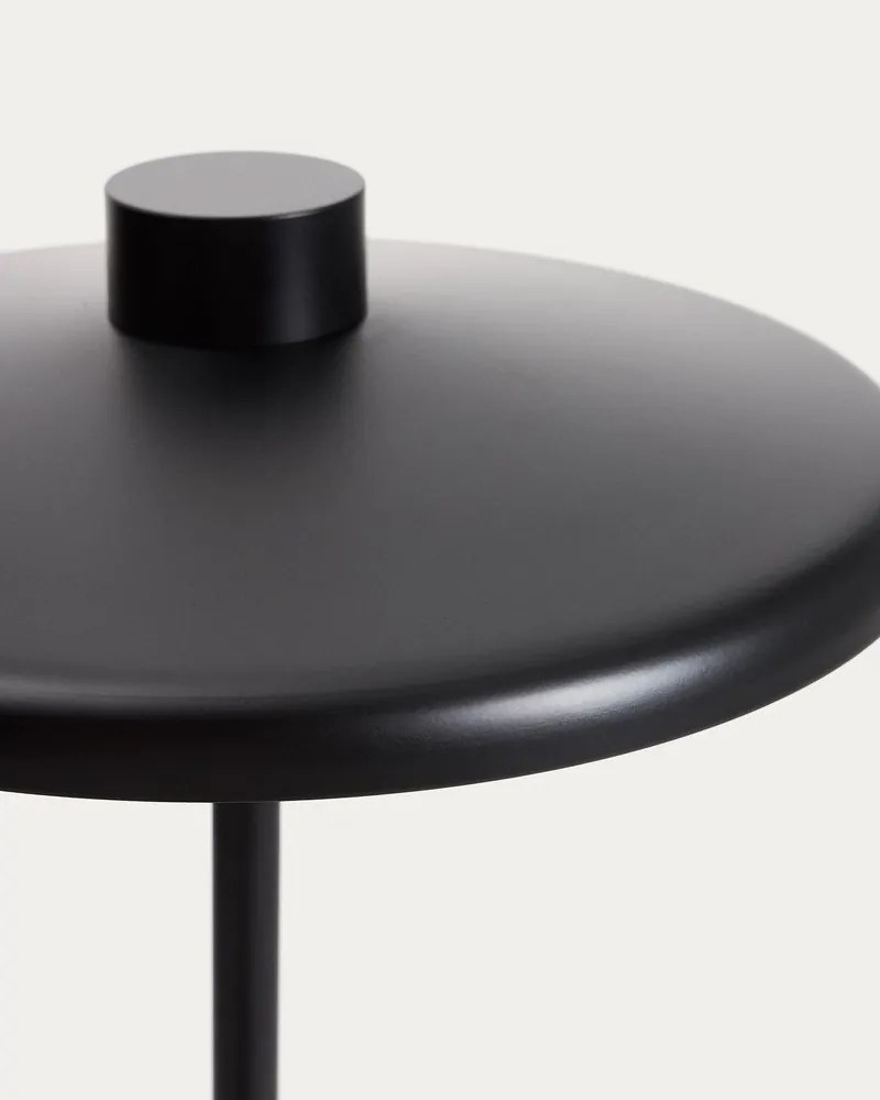 Čierna stojacia lampa s kovovým tienidlom (výška 130 cm) Nuvira – Kave Home