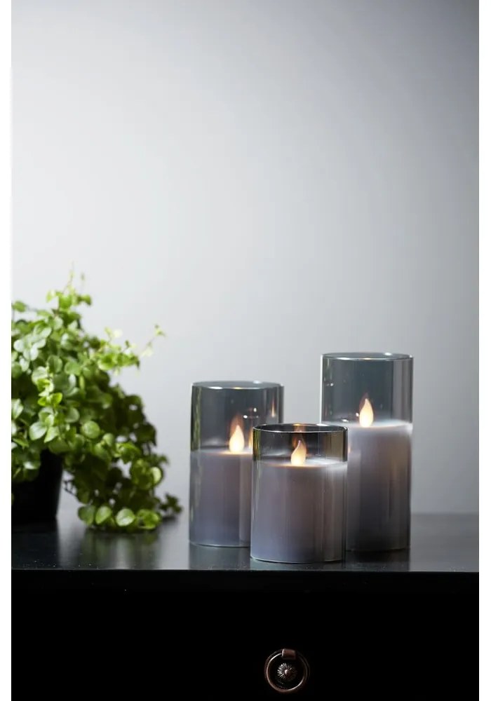 Sivá LED vosková sviečka v skle Star Trading M-Twinkle, výška 15 cm