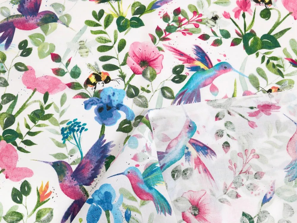 Biante Bavlnený záves Sandra SA-495 Dúhové kolibríky medzi kvetmi 150x150 cm