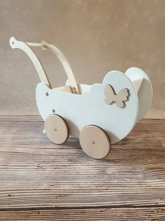 Drevený kočík pre bábiky s dekoráciou biela + drevo