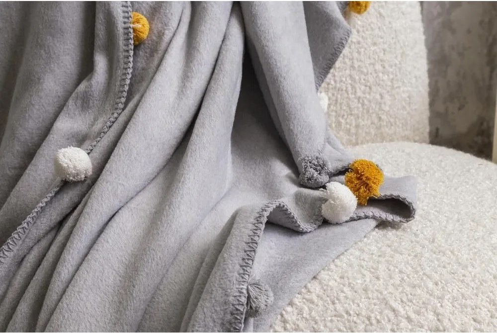 Sivý fleecový pléd 150x200 cm Pom Pom – Mijolnir