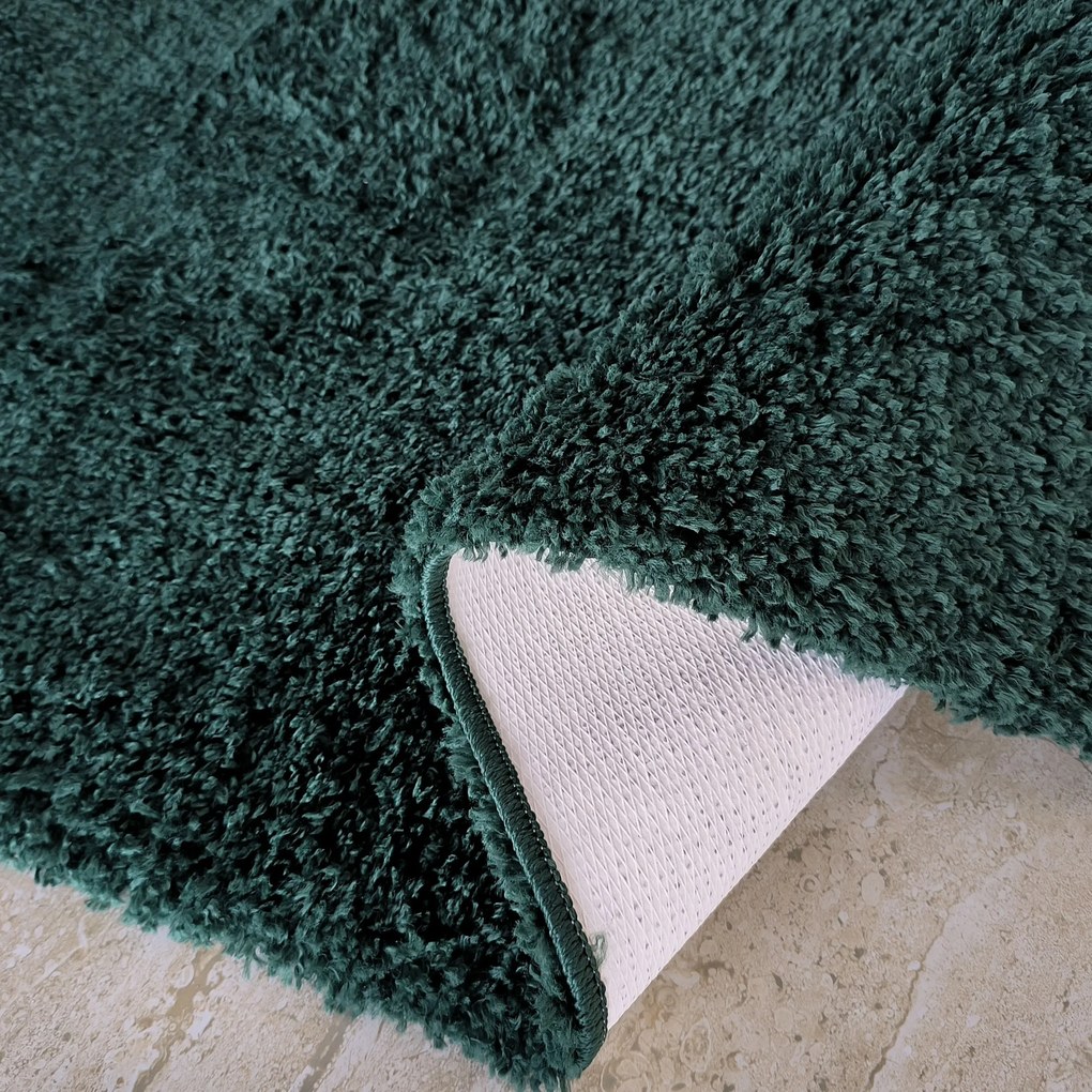 Shaggy koberec Camel v tmavozelennej farbe – protišmykový Rozmer: 60x100 cm