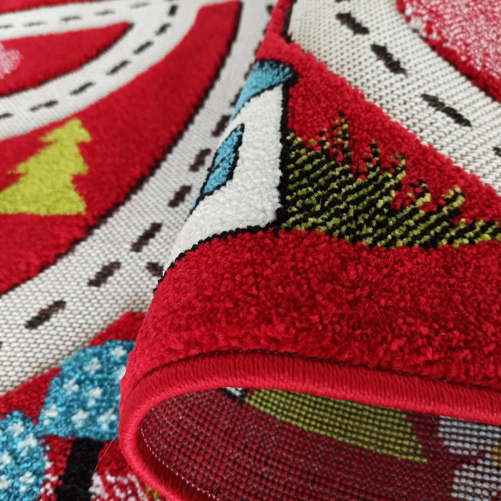 DY Červený detský koberec s motívom mesta Color Kids 02 Rozmer: 400x500 cm