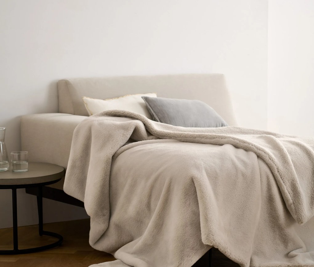 Mäkučká deka z umelej kožušiny