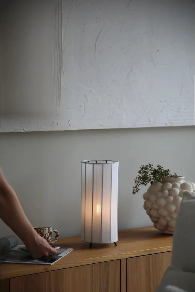 Čierno-biela stolová lampa s textilným tienidlom (výška 31,5 cm) Hikari – Markslöjd