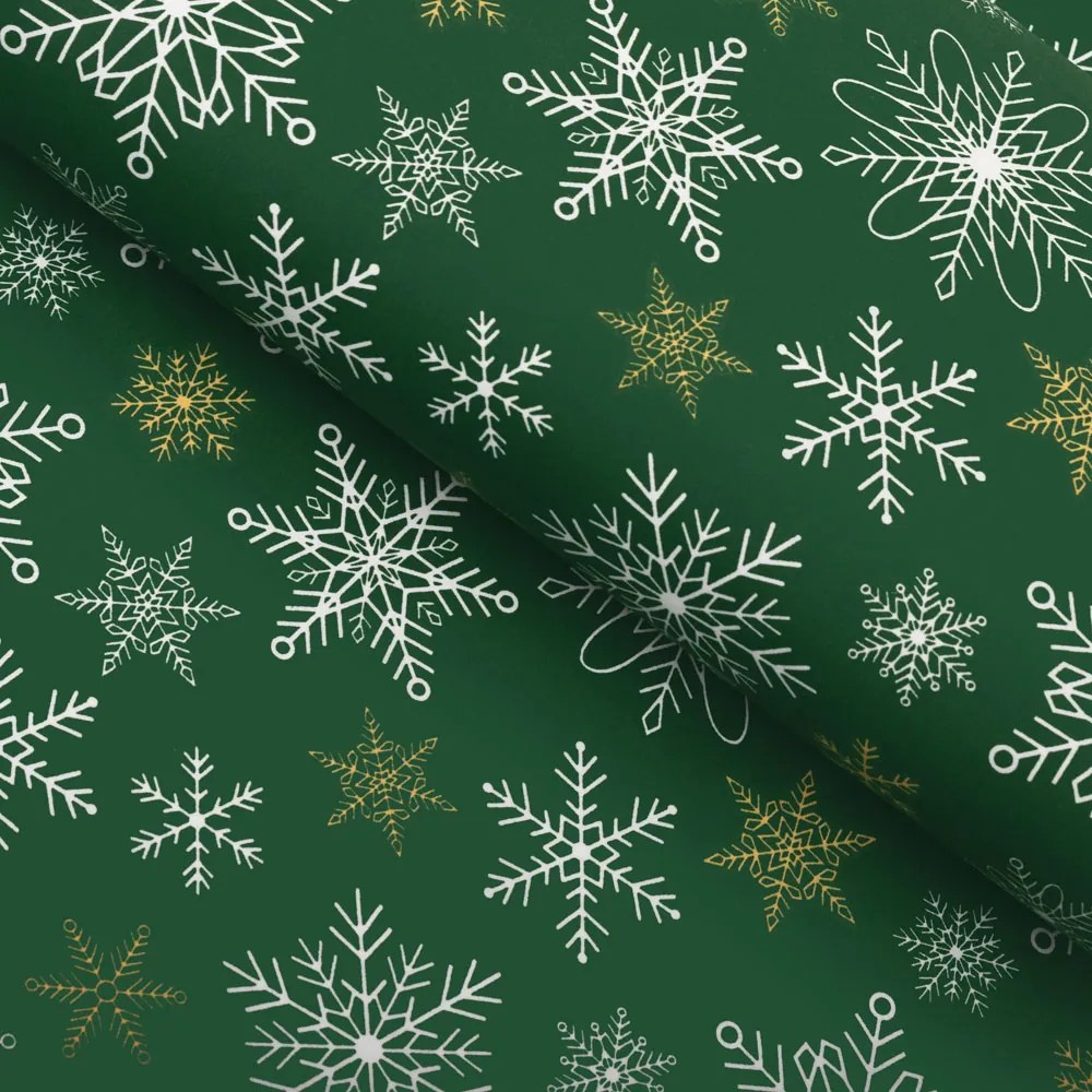 Biante Bavlnený behúň na stôl Sandra SA-703 Vianočné vločky na zelenom 35x140 cm