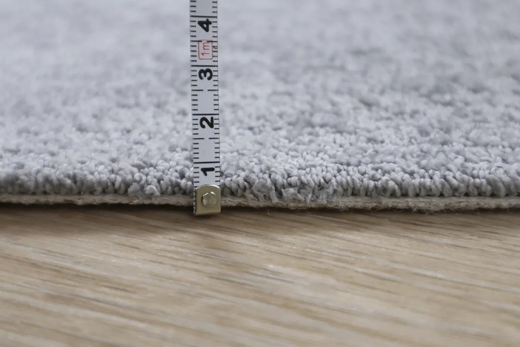 Associated Weavers koberce Metrážny koberec Miriade 90 svetlo sivý - Kruh s obšitím cm