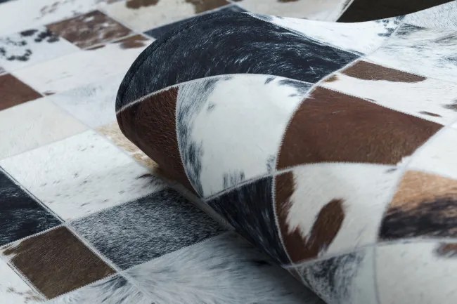 Koberec PATCHWORK 21720 béžový/hnedý - imitácia kože krava, romby