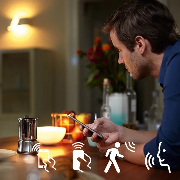 Základná sada Philips Hue STARTER KIT 3xE27/9W 2700K + zariadenie k prepojeniu