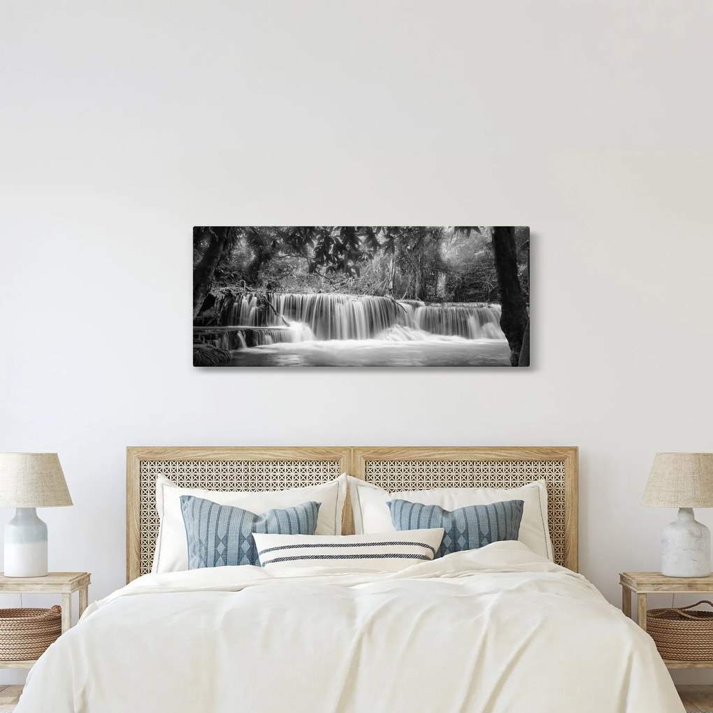 Obraz - Čiernobiely vodopád (120x50 cm)