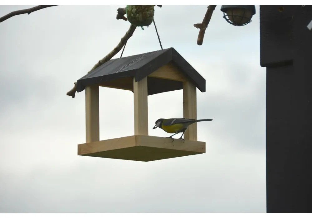 Drevené zásvesné kŕmidlo pre vtáctvo Esschert Design