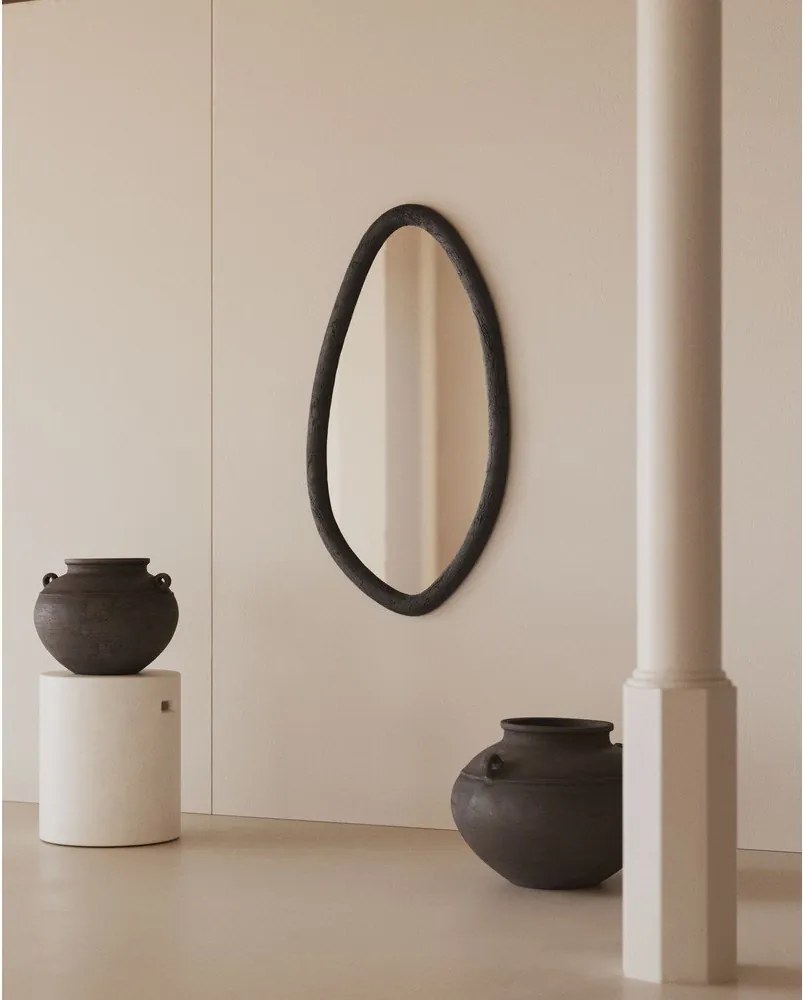 Nástenné zrkadlo s dreveným rámom 60x110 cm Magrit – Kave Home