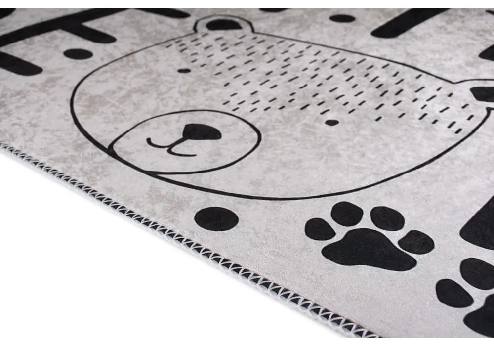 Čierno-biely prateľný detský koberec 80x120 cm Little Bear – Vitaus