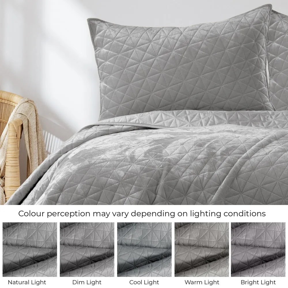 Svetlosivý zamatový prešívaný pléd 260x280 cm Laila – AmeliaHome