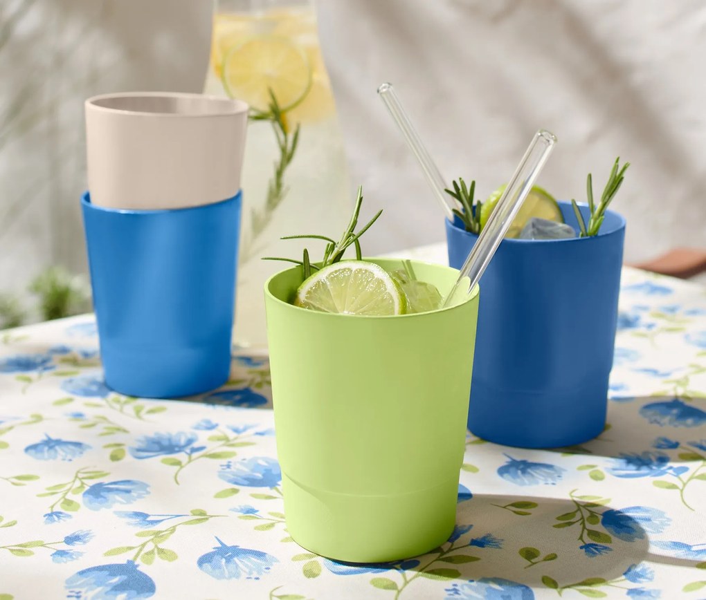 Plastové hrnčeky, 4 ks