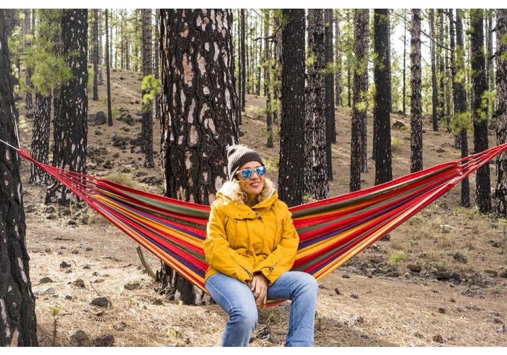 Farebná hojdacia sieť HAMMOCK pre 1 osobu 200x80 cm