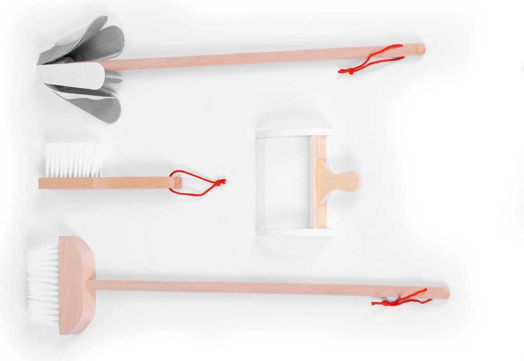 Detská drevená súprava na upratovanie s vozíkom ECOTOYS – pre deti od 3 rokov