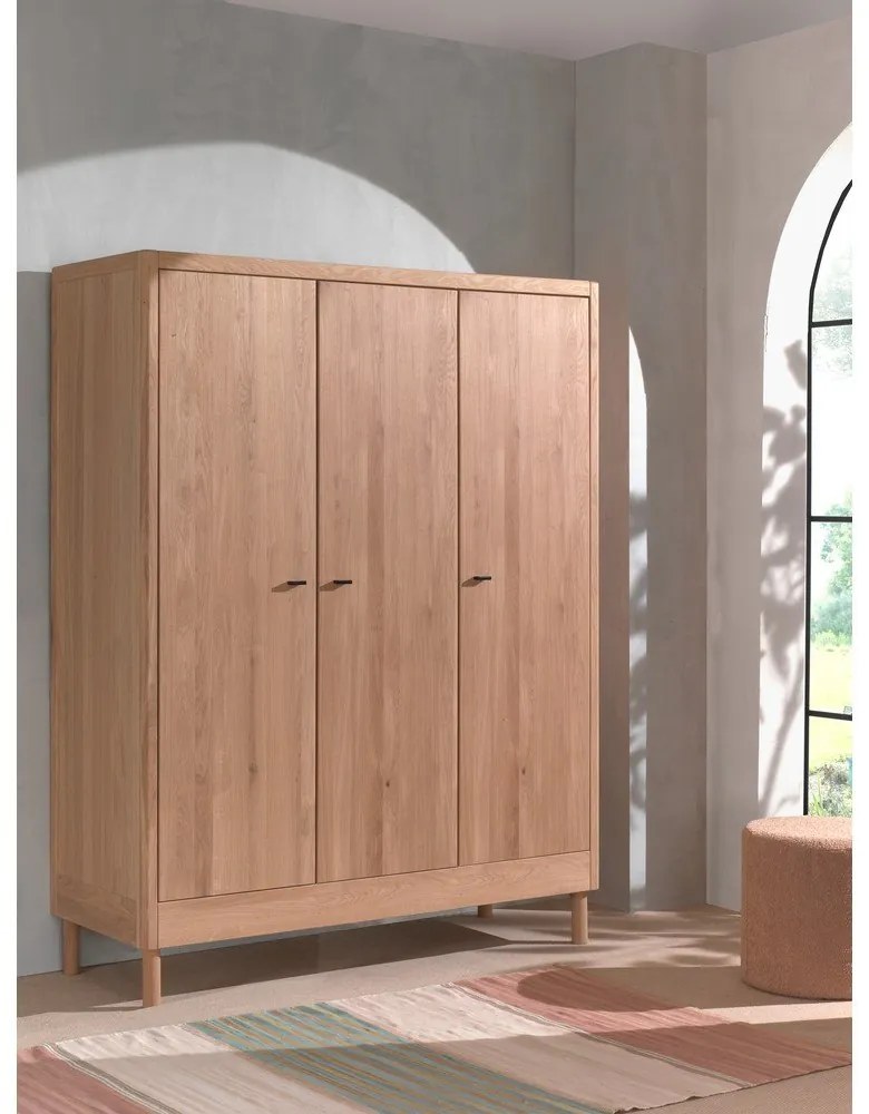 Detská šatníková skriňa z dubového dreva v prírodnej farbe 146x190x55 cm Forrest – Vipack