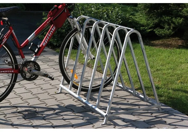 Obojstranný stojan na bicykle na zem, pre 5 bicyklov