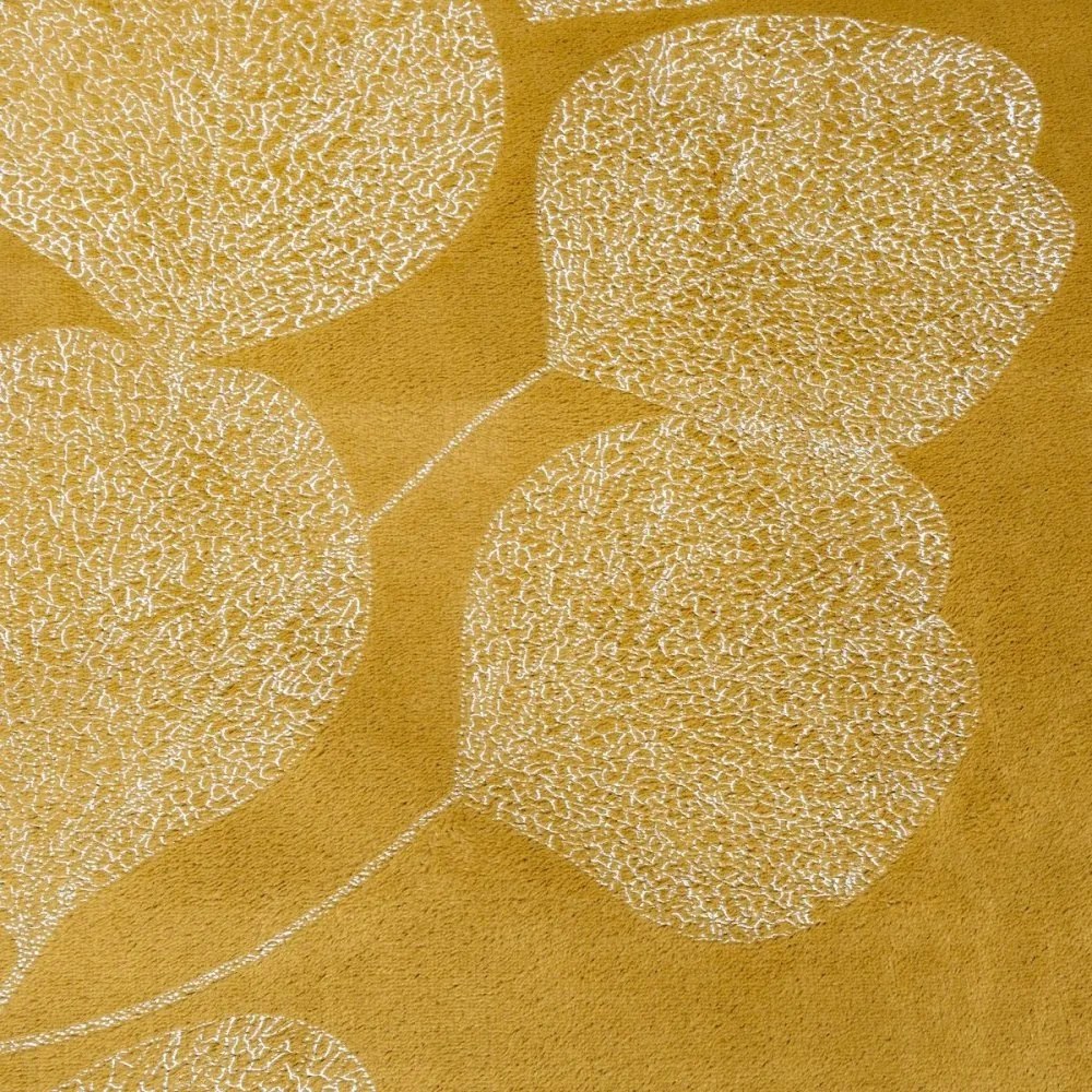 Medovo žltá teplá deka so zlatým vzorom lístia 150 x 200 cm