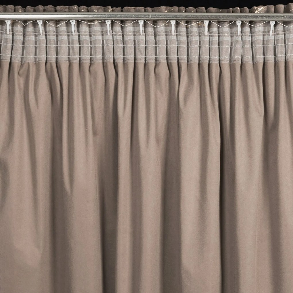 ZATEMŇOVACÍ ZÁVES NA PÁSKE MOLLY 140X270 CM VZOROVANÁ