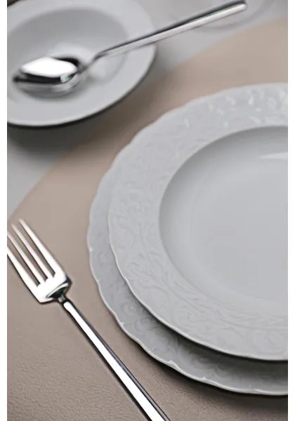 18-dielna jedálenská súprava z bieleho porcelánu