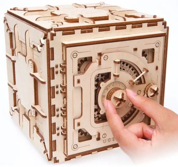 Ugears - 3D drevenené mechanické puzzle Trezor