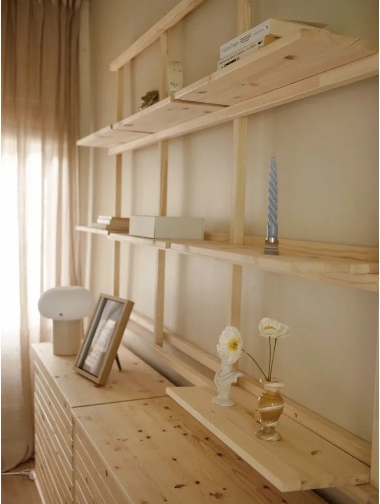 Nástenná knižnica z borovicového dreva v prírodnej farbe 192x127 cm Groove – Karup Design