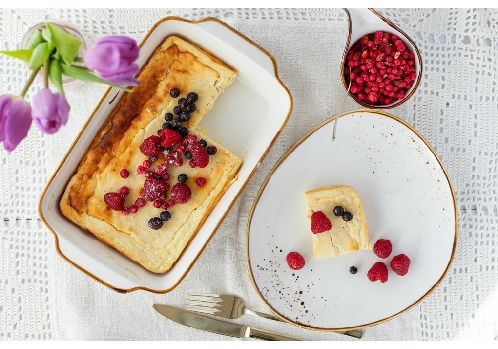 Mäser Zapekacia misa Pintar White hnedé bodky 30 x 18,6 cm, M