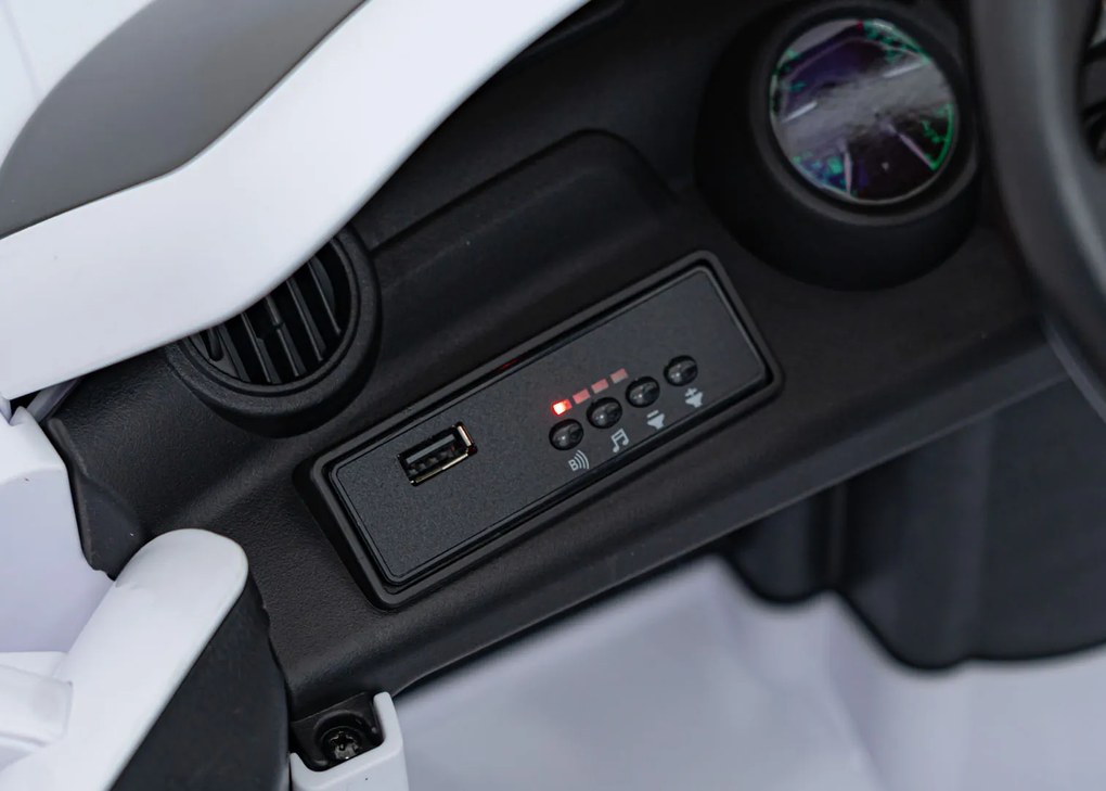 Ramiz Vozidlo RUF CTR3 Biela