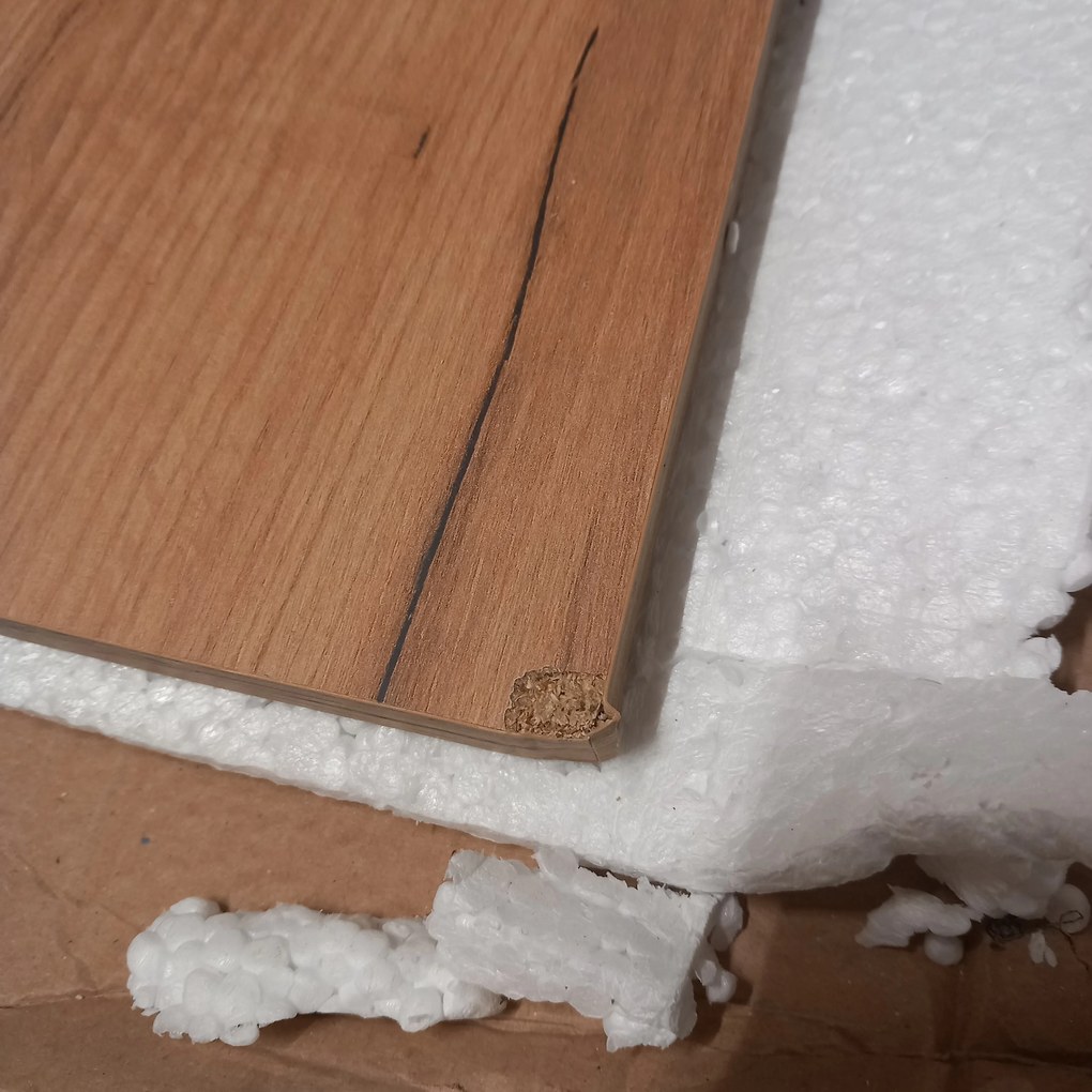 AKCIA Čierny jedálenský stôl s doskou v dekore dub zlatý craft MADO 120x80 II. akosť