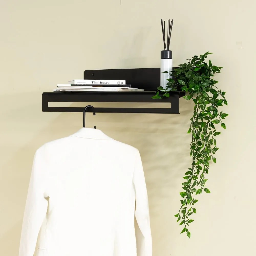 Čierny kovový nástenný vešiak s poličkou 60 cm Sway – Spinder Design