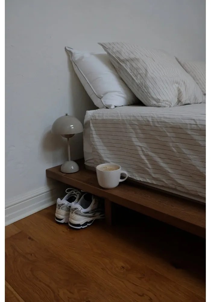 Hnedá dvojlôžková posteľ z borovicového dreva s roštom 140x200 cm Japan – Karup Design