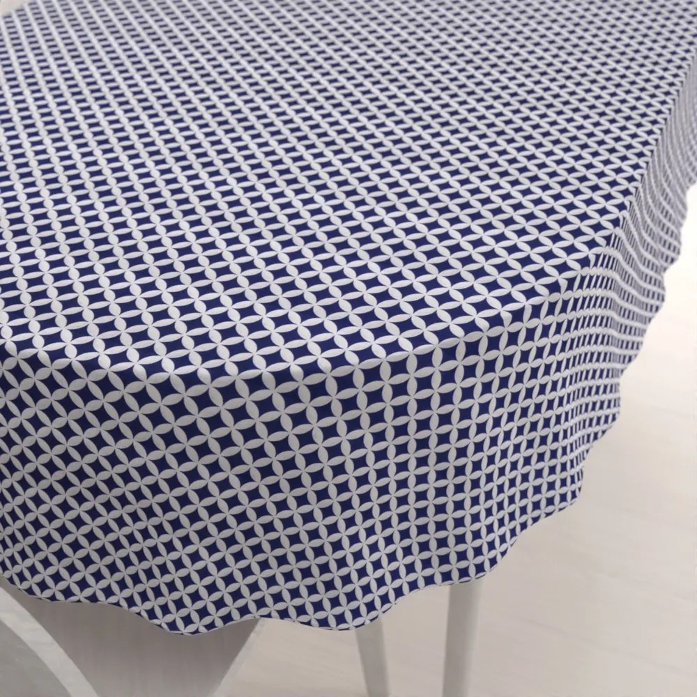 Biante Bavlnený oválny obrus Sandra SA-241 Tmavo modré Maroko 140x220 cm