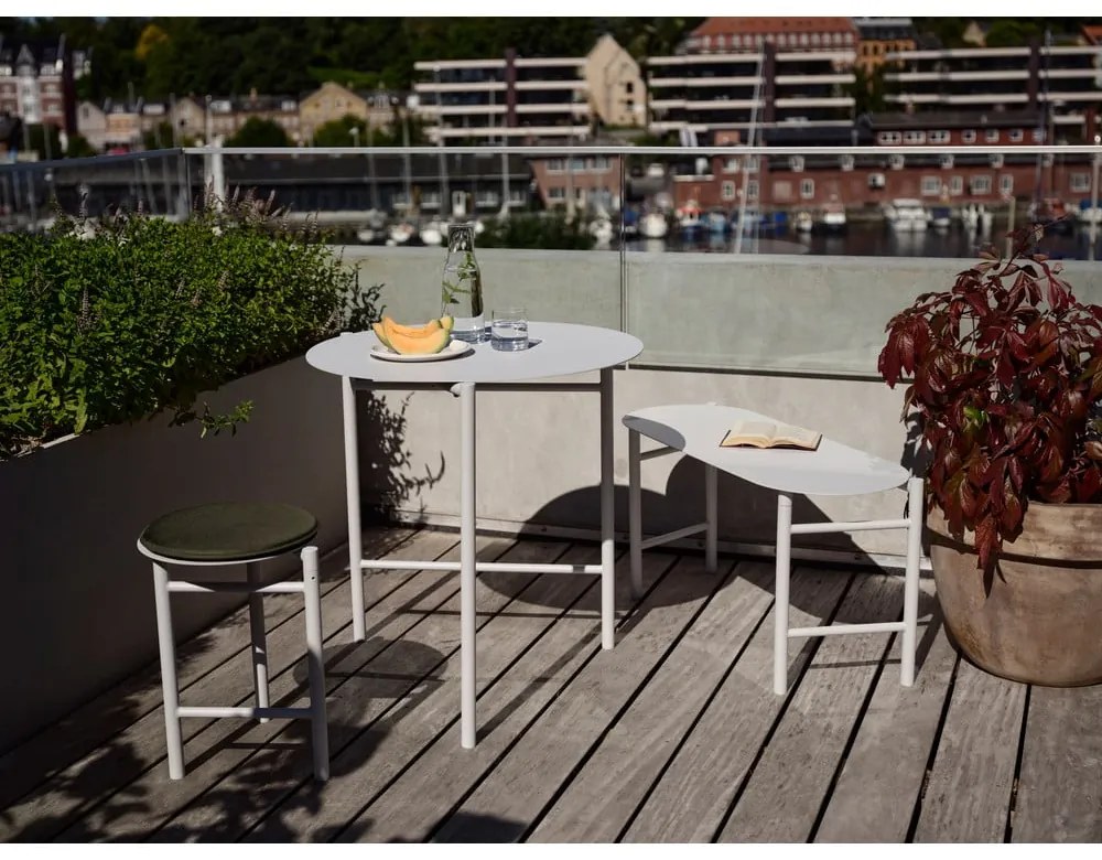 Svetlosivá kovová záhradná lavica Disc – Zone