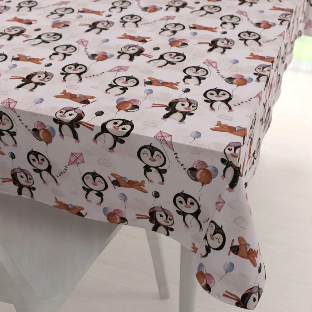 Biante Detský bavlnený obdĺžnikový obrus Sandra SA-647 Tučniačiky s hnedými lietadielkami na bielom 140x200 cm