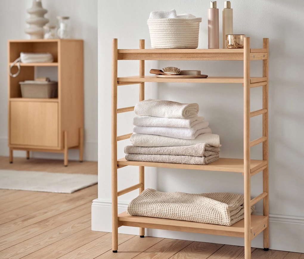 Priečkový regál s nastaviteľnými policami