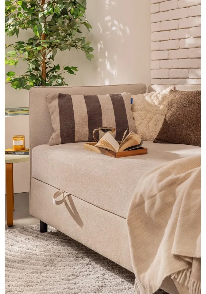 Béžová čalúnená jednolôžková posteľ s úložným priestorom s matracom 120x200 cm Avela – Bonami Selection