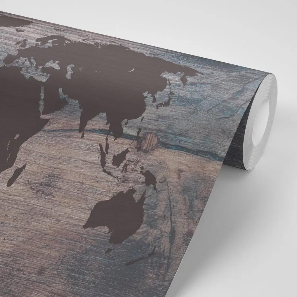 Samolepiaca tapeta mapa sveta na tmavom dreve - 375x250