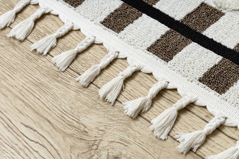 Koberec SEVILLA Y611A mreža, diamanty hnedý / biely, Maroko, Shaggy