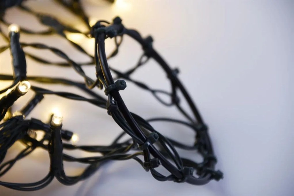 Svetelná reťaz v tvare kužeľa, 280 LED, teplá biela