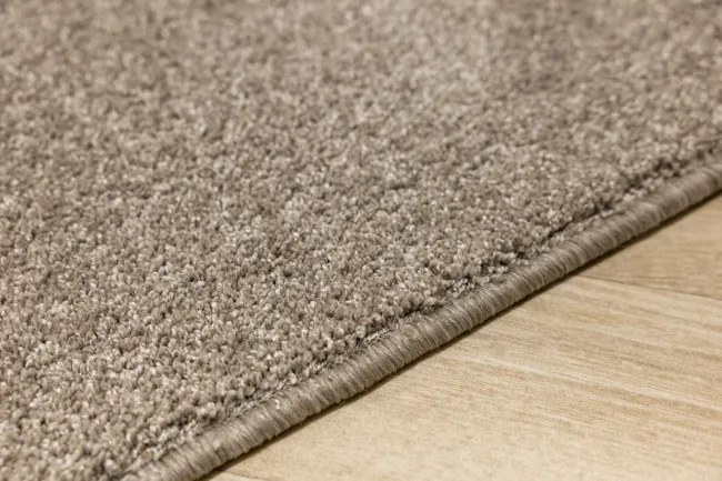 Metrážny koberec Piccadilly 92 ab béžový