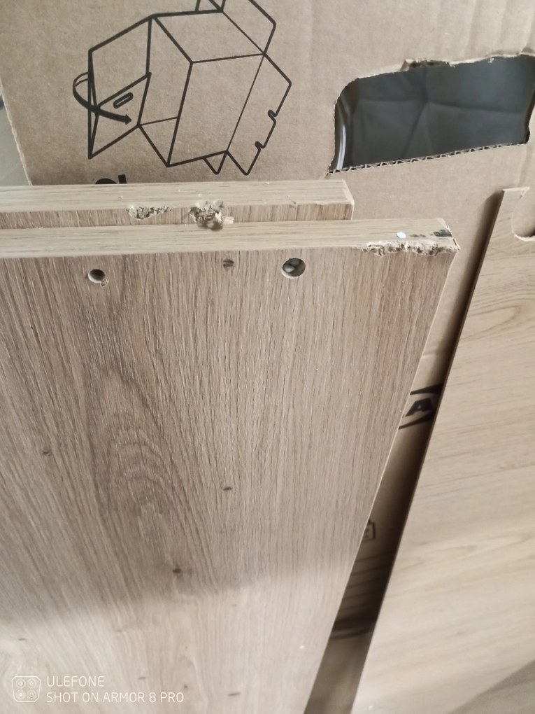 AKCIA Nástenný TV stolík ENTSIAN 150x40cm, dub artisan II. akosť