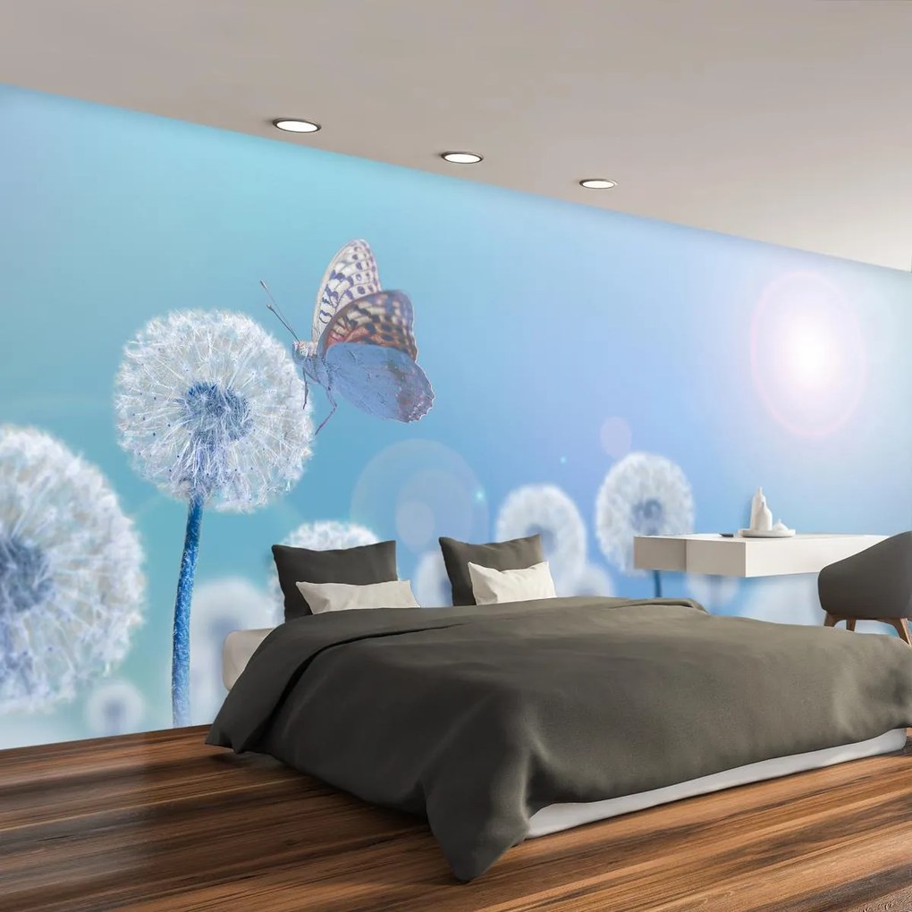 Fototapeta - Motýľ v púpavach (147x102 cm)