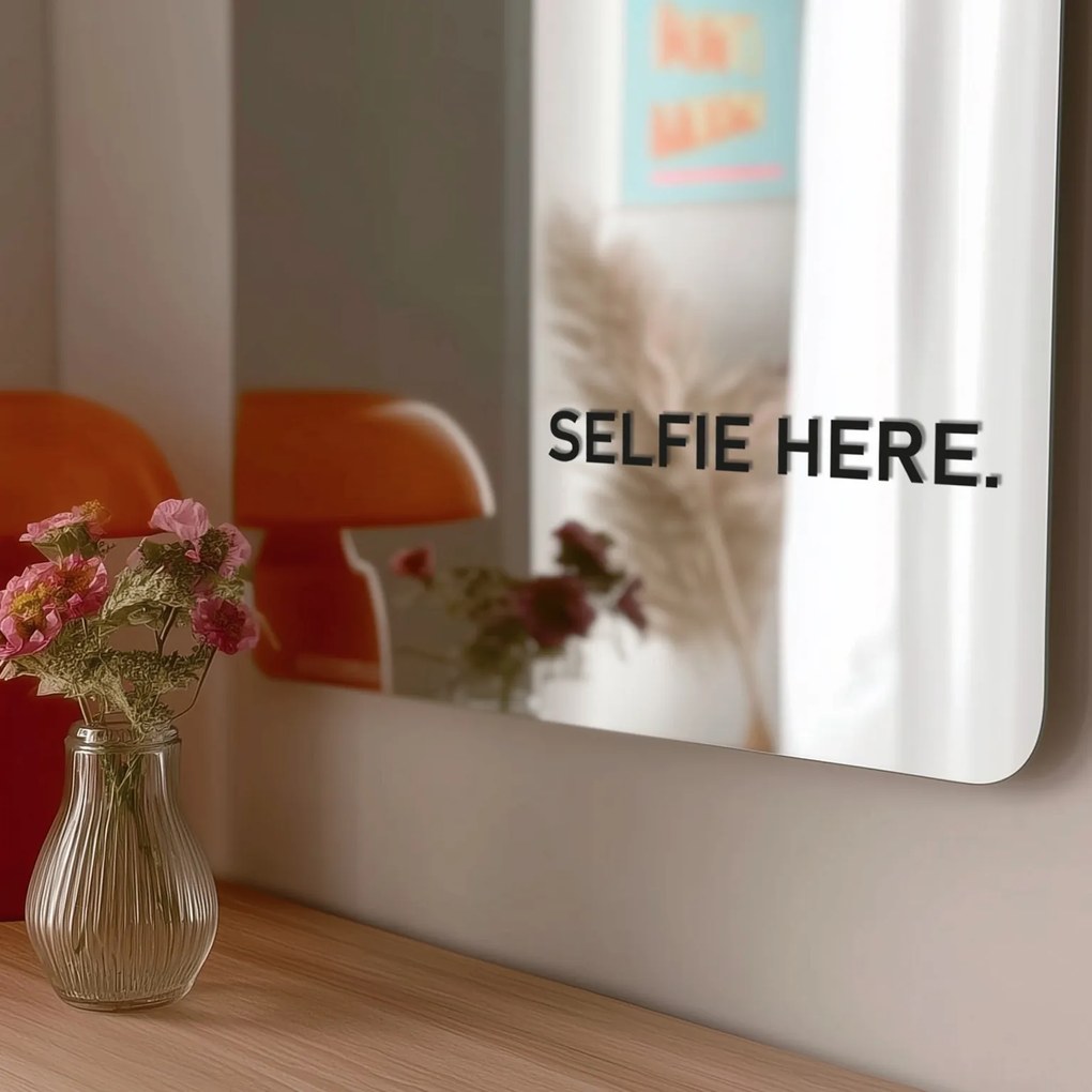 Nálepka na zrkadlo S22 – SELFIE HERE.